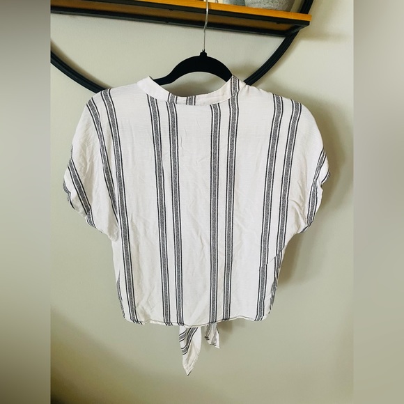 Top - Picture 4 of 4